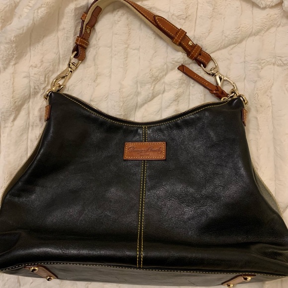 Almost new black leather Dooney and Bourke single strap hobo bag - Picture 1 of 9